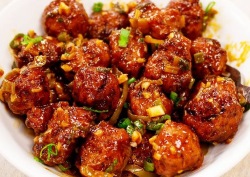 Veg Manchurian Balls (Gravy/Dry)