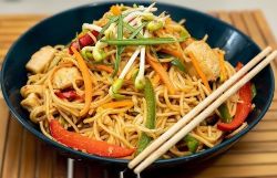 Chicken Hakka Noodles 